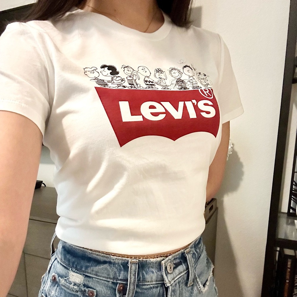 Levi’s x Snoopy T-shirt ❤️